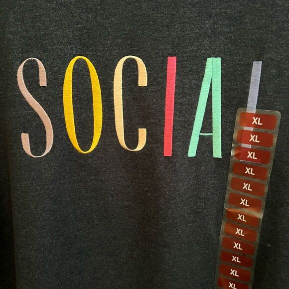 New!🏷 Wildfox sweater/sweatshirt XL super soft material Reg $108 - Picture 7 of 11